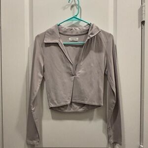 Aritzia Light Gray Long Sleeve Blouse